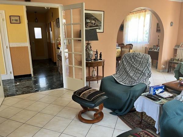 Maison à vendre 260 190 € Mauzé-sur-le-Mignon 5 p 171 m² DPE F