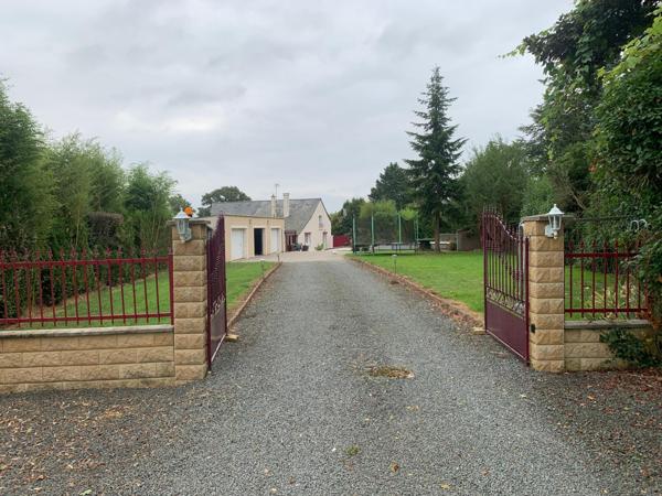 Maison à POILLE-SUR-VEGRE, 72350 - 5 pièces 170m²