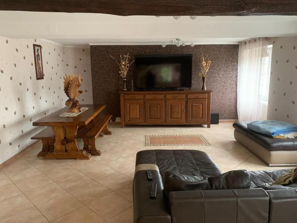 Maison à POILLE-SUR-VEGRE, 72350 - 5 pièces 170m²