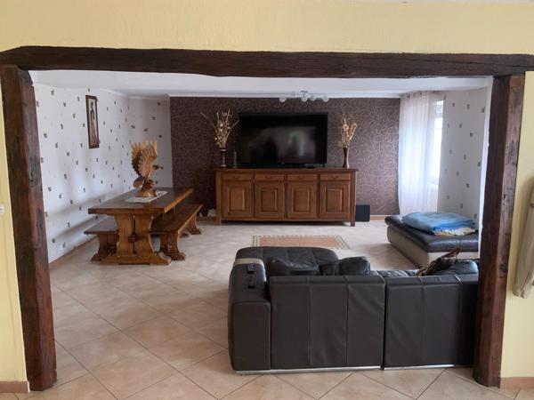 Maison à POILLE-SUR-VEGRE, 72350 - 5 pièces 170m²