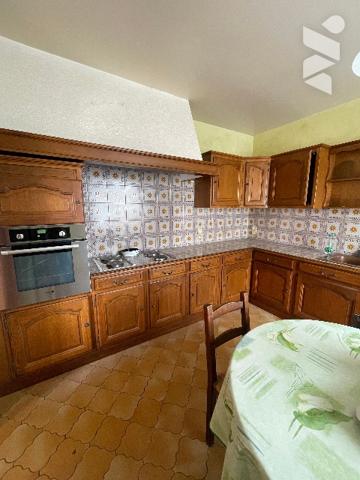 PITHIVIERS Belle maison avec beaux volumes dans quartier calme