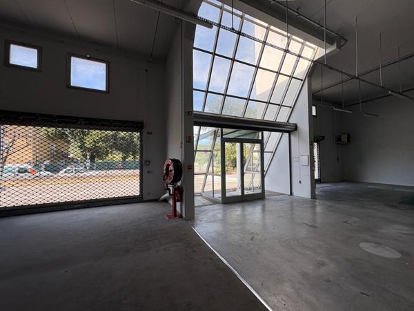 Aubagne (13400) Local d'activité / commercial de 450 - Camp Major / Aubagne