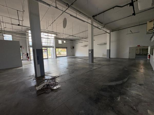 Aubagne (13400) Local d'activité / commercial de 450 - Camp Major / Aubagne