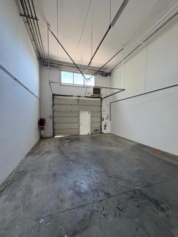 Aubagne (13400) Local d'activité / commercial de 450 - Camp Major / Aubagne