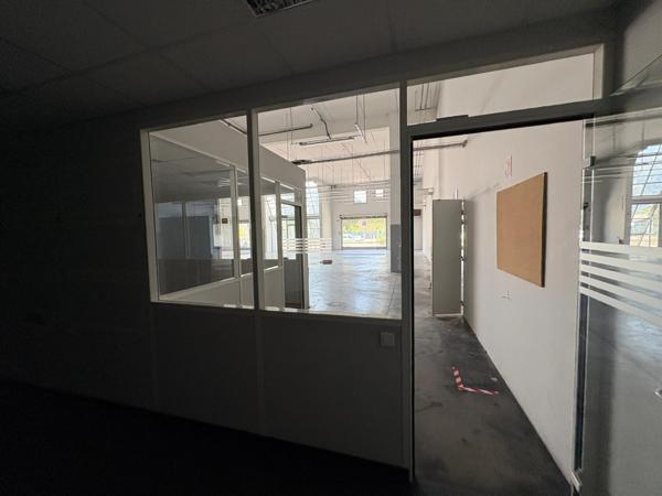 Aubagne (13400) Local d'activité / commercial de 450 - Camp Major / Aubagne