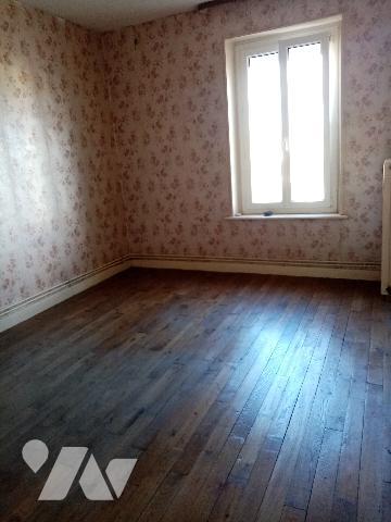 maison de village avec terrain de 1215 m² - état à conforter