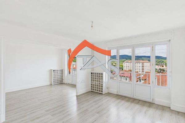 Vente                                                      Appartement
                        
                     3 pièces                      91 m2                     à Saint-Chamond