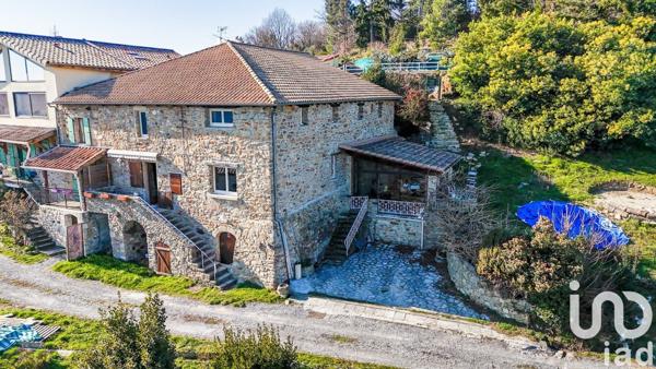 Maison 4 pièces de 168 m² à Vals-les-Bains (07600)