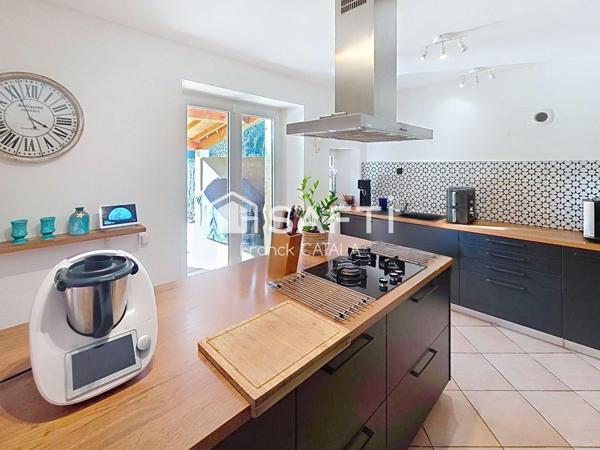 Beaucoup de cachet pour cette bâtisse du XIXéme rénovée