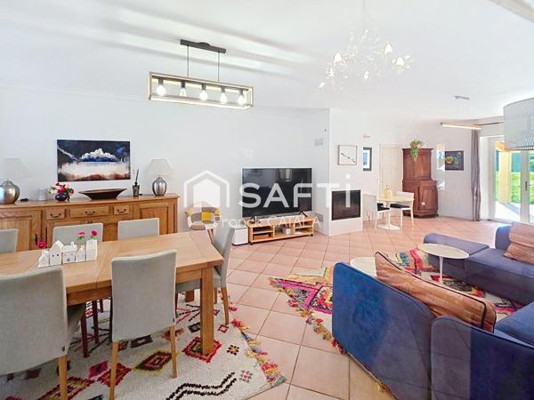 Beaucoup de cachet pour cette bâtisse du XIXéme rénovée