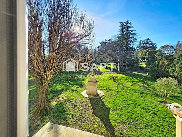 Beaucoup de cachet pour cette bâtisse du XIXéme rénovée