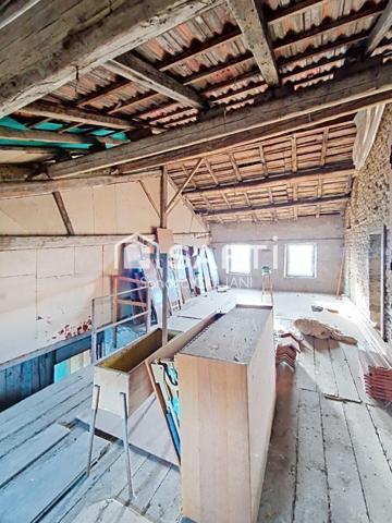 Idéal investisseur ou 1er achat ! 105m2 habitables et 205m2 à restaurer !