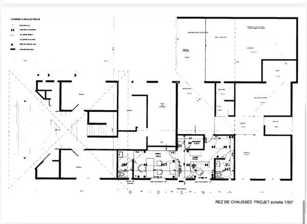 Exceptionnel immeuble de bureaux ZA de Cabalou à KOUROU