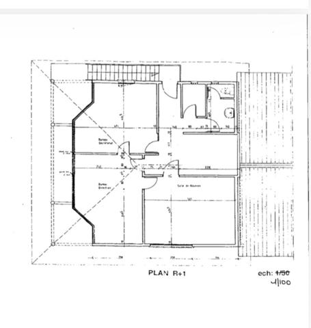 Exceptionnel immeuble de bureaux ZA de Cabalou à KOUROU
