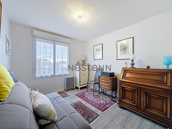 RARE à SAINT CYR-SUR-LOIRE, RESIDENTIEL, APPARTEMENT T4+TERRASSE+DOUBLE BOX+ CAVE