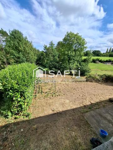 ANCIENNE PRESBYTERE AVEC DEPENDANCES AU CALME