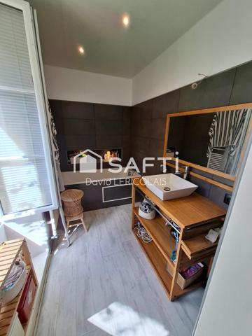 ANCIENNE PRESBYTERE AVEC DEPENDANCES AU CALME