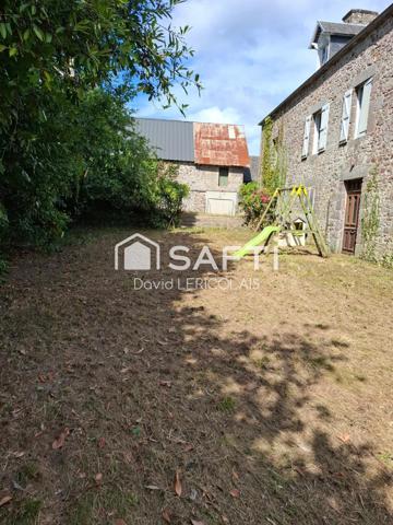 ANCIENNE PRESBYTERE AVEC DEPENDANCES AU CALME