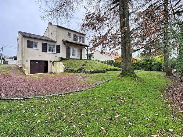 Maison à vendre à Rezé - 6 pièces, 3 chambres, jardin