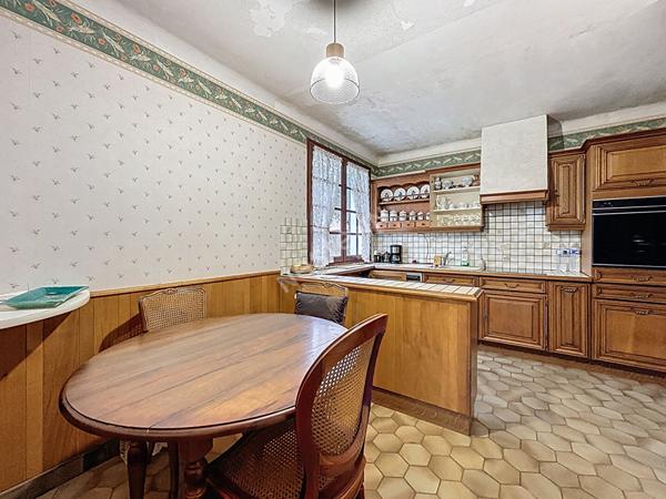 Maison à vendre à Rezé - 6 pièces, 3 chambres, jardin