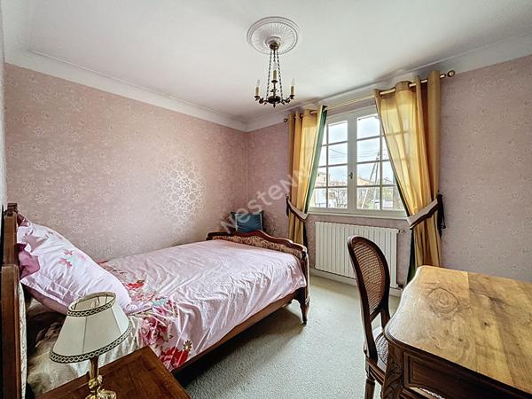 Maison à vendre à Rezé - 6 pièces, 3 chambres, jardin