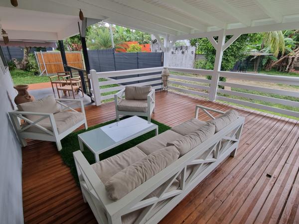 Capesterre-Belle-Eau (97130) Charmant bungalow T3 meublé dans un écrin de verdure