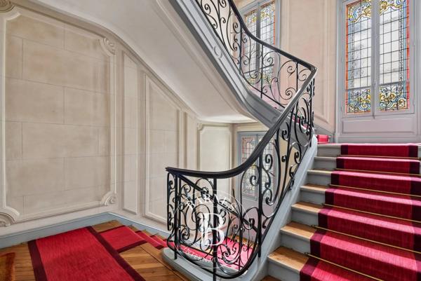 Paris 7ème, Appartement 5 Chambres -  191 m² à vendre