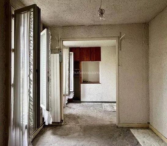 Vente                                                      Maison
                        
                     4 pièces                      70 m2                     à Joinville-le-Pont