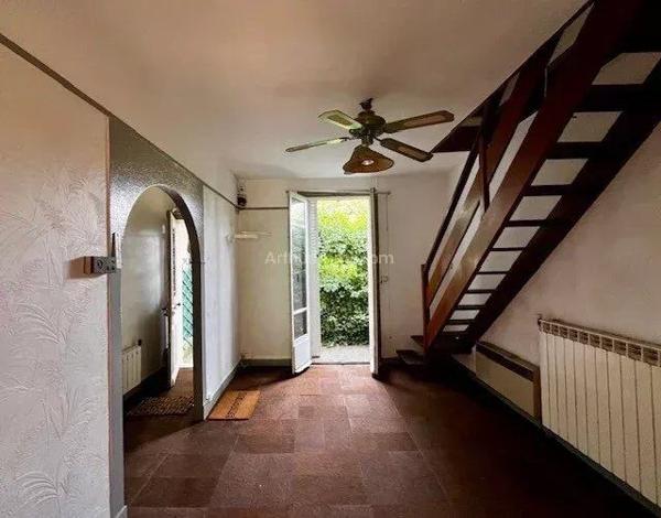Vente                                                      Maison
                        
                     4 pièces                      70 m2                     à Joinville-le-Pont
