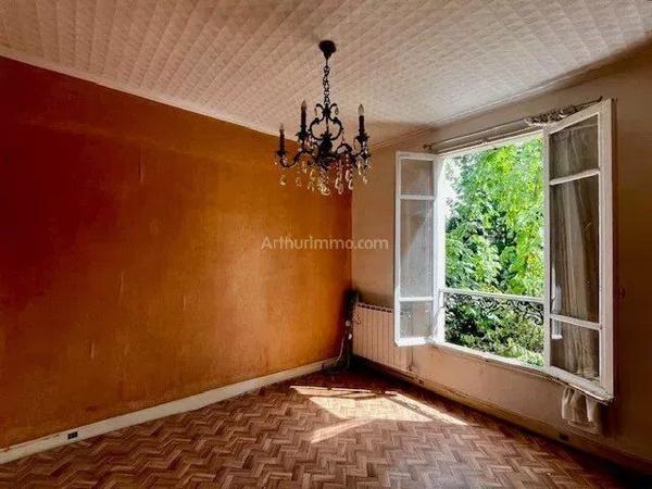 Vente                                                      Maison
                        
                     4 pièces                      70 m2                     à Joinville-le-Pont