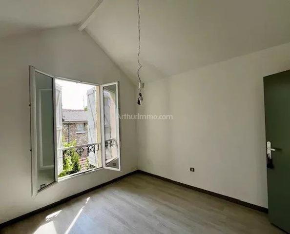 Vente                                                      Maison
                        
                     4 pièces                      70 m2                     à Joinville-le-Pont