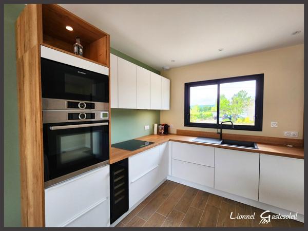 Maison à vendre de plain pied 3 pièces deux chambres sans travaux finition premium sur la commune du FLEIX (24)