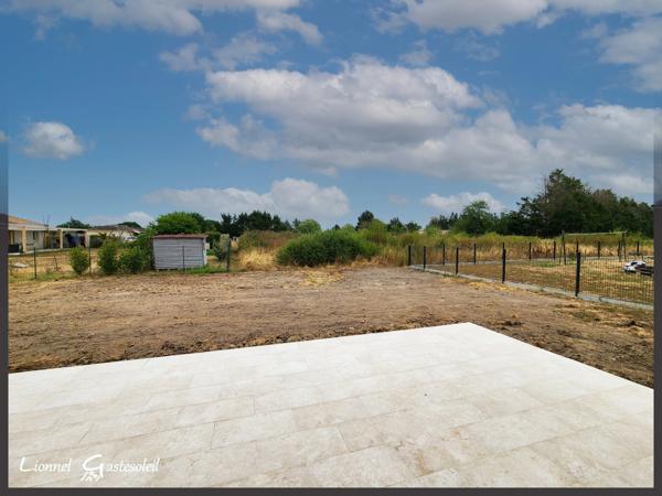 Maison à vendre de plain pied 3 pièces deux chambres sans travaux finition premium sur la commune du FLEIX (24)
