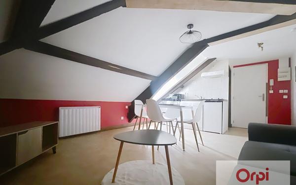 Appartement à louer    3 pièces • 24,66 m2 Montluçon