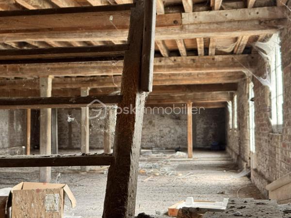 Immeuble mixte de 2 120 m²