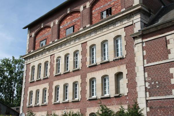 Immeuble mixte de 2 120 m²