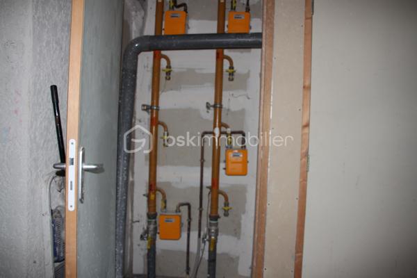 Immeuble mixte de 2 120 m²