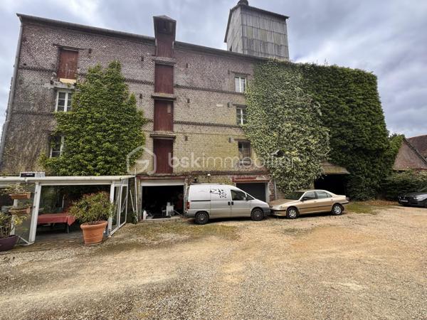 Immeuble mixte de 2 120 m²