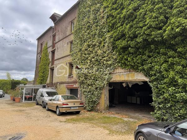 Immeuble mixte de 2 120 m²