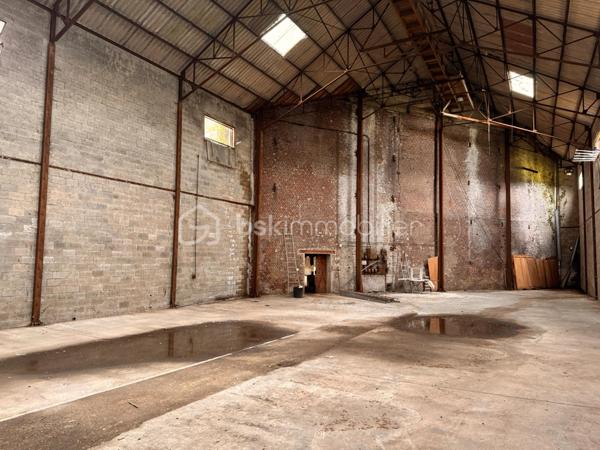 Immeuble mixte de 2 120 m²