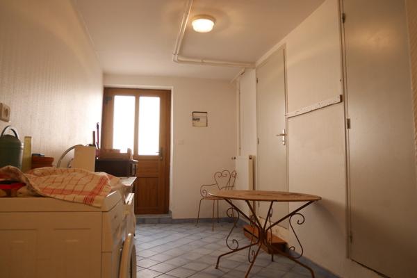 VASTE MAISON DE VILLAGE AVEC DEPENDANCE 99 900 €
