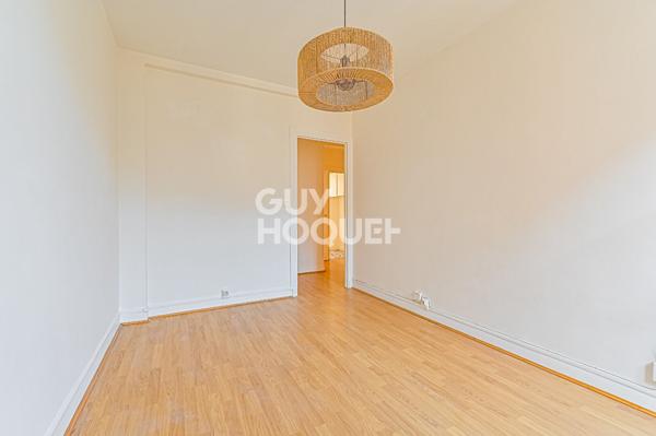2 pièces - Dugommier (L6) - En étage - Calme - Lumineux
