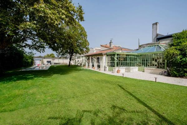 Maison haut de gamme à vendre à Mérignac, limite Bordeaux Saint-Augustin