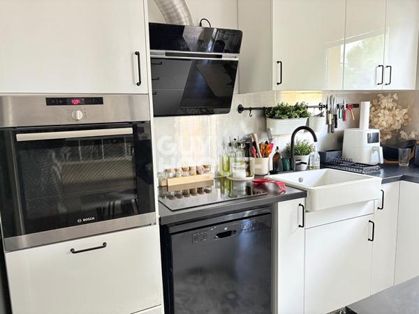 APPARTEMENT PESSAC  proche CENTRE PESSAC/GARAGE  ET 2 PLACES DE PARKING
