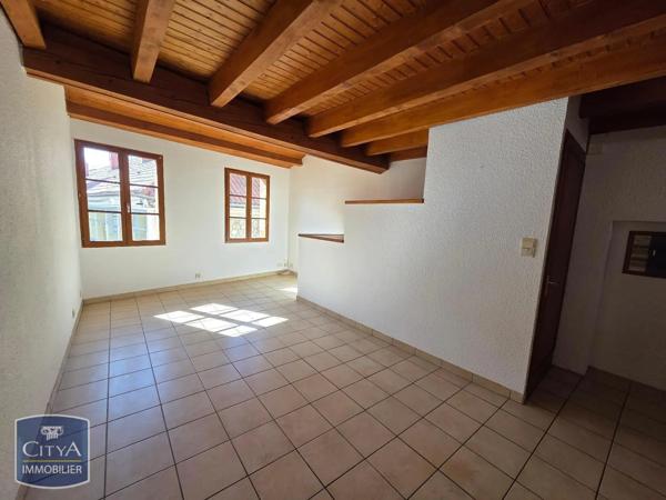 Maison à louer 2 pièces 46m² Issoire (63500)