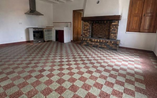 Maison à vendre    3 pièces • 91,50 m2 Lathus-Saint-Rémy
