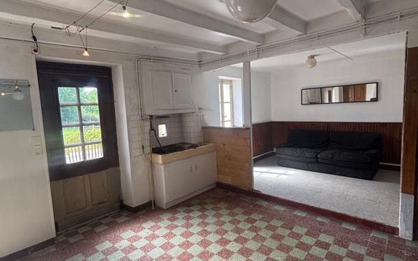 Maison à vendre    3 pièces • 91,50 m2 Lathus-Saint-Rémy