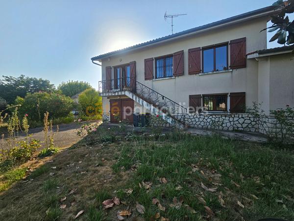 Vente
                Maison135 m² - 5 Pièces -
                    ESTILLAC (47310)