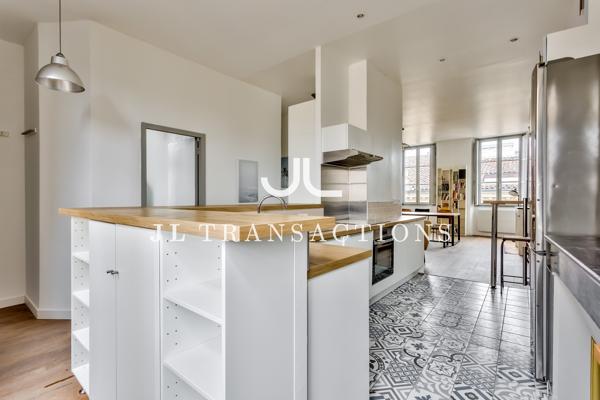 Bordeaux Saint Paul, charmant appartement de 81m² rénové avec goût.