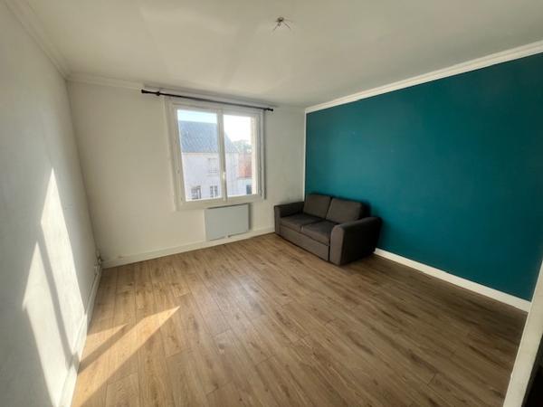 Rezé, RARE ensemble immobilier commerce + habitations 349 500 € FAI
